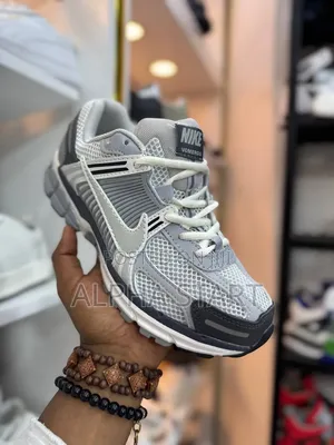 Nike Vemero5 Sneakers Master Quality Shoes Made in Vietnam