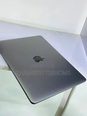 New Laptop Apple MacBook Pro 2017 8GB Intel Core i5 SSD 512GB