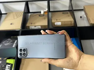 New Samsung Galaxy M53 128 GB Green