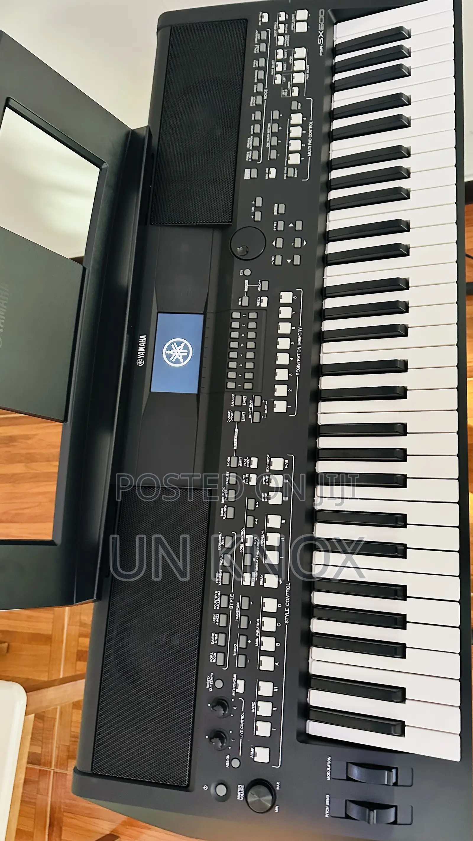 Yamaha PSR Sx 600