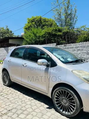 Toyota Yaris 2010 Silver