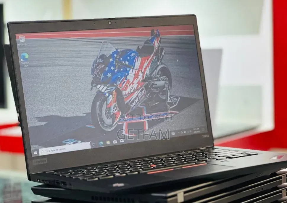 New Laptop Lenovo ThinkPad t495s 16GB AMD Ryzen 7 SSD 512GB