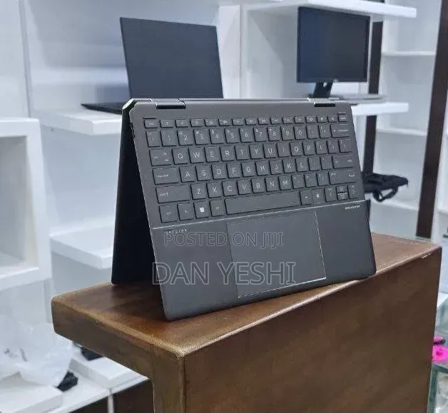 New Laptop HP Spectre 16GB Intel Core i7 SSD 1T