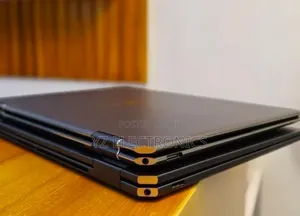 New Laptop HP Spectre 16GB Intel Core i7 SSD 1T