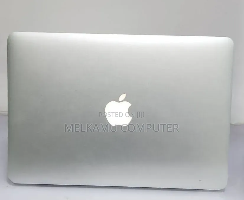 New Laptop Apple MacBook Pro 2013 8GB Intel Core i5 SSD 512GB