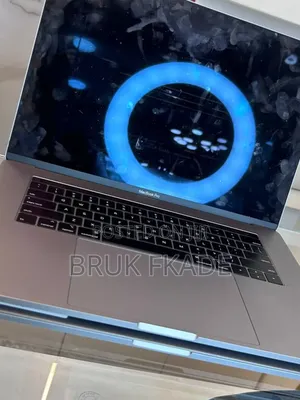 New Laptop Apple MacBook 2018 16GB Intel Core i7 SSD 512GB