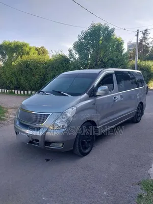 Hyundai H1 2013 Silver