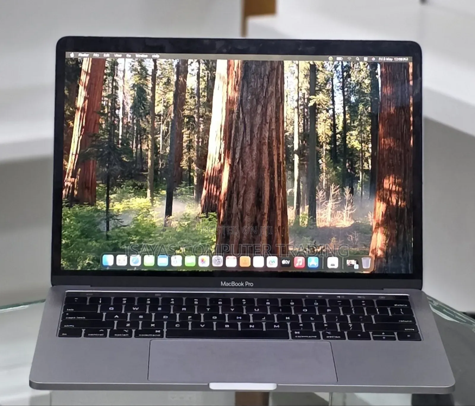 New Laptop Apple MacBook Pro 2019 16GB Intel Core i7 SSD 256GB