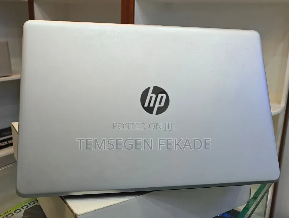 New Laptop HP Pavilion 15 8GB Intel Core i5 SSD 256GB