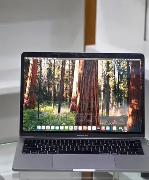 New Laptop Apple MacBook Pro 2019 16GB Intel Core i7 SSD 256GB