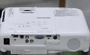 Epson S05 Projector