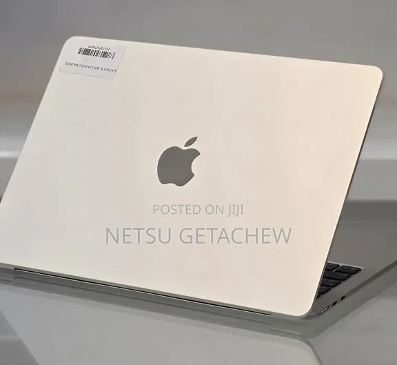 New Laptop Apple MacBook Air 2025 M4 13-inch 16GB Apple M4 SSD 256GB