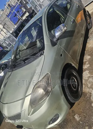 Toyota Yaris 2007 Gold