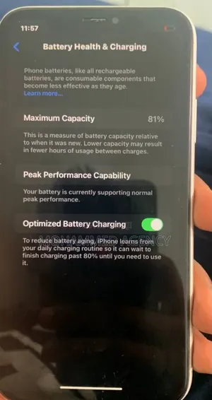 Apple iPhone XR 64 GB White