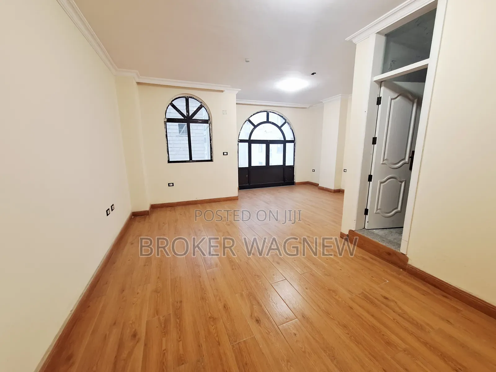10bdrm Apartment in Kirkos for sale