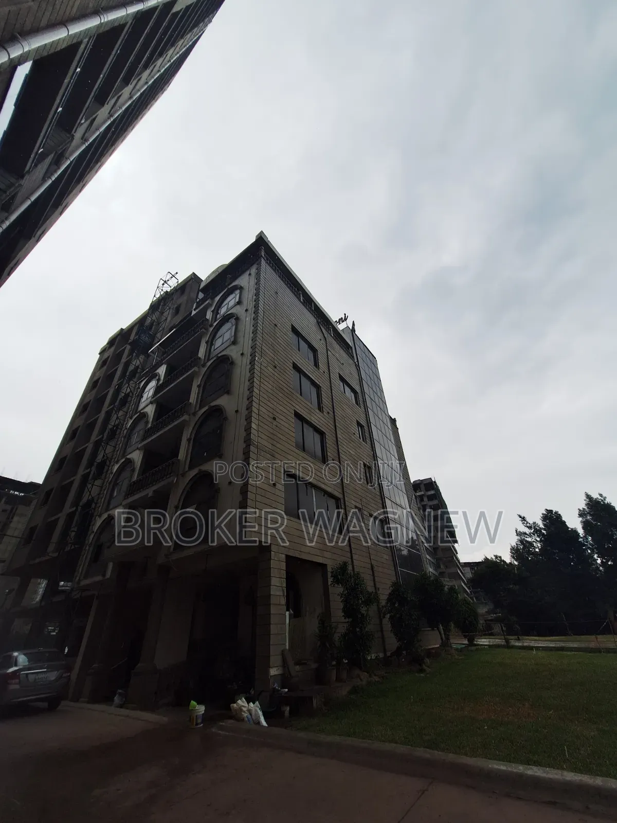 10bdrm Apartment in Kirkos for sale