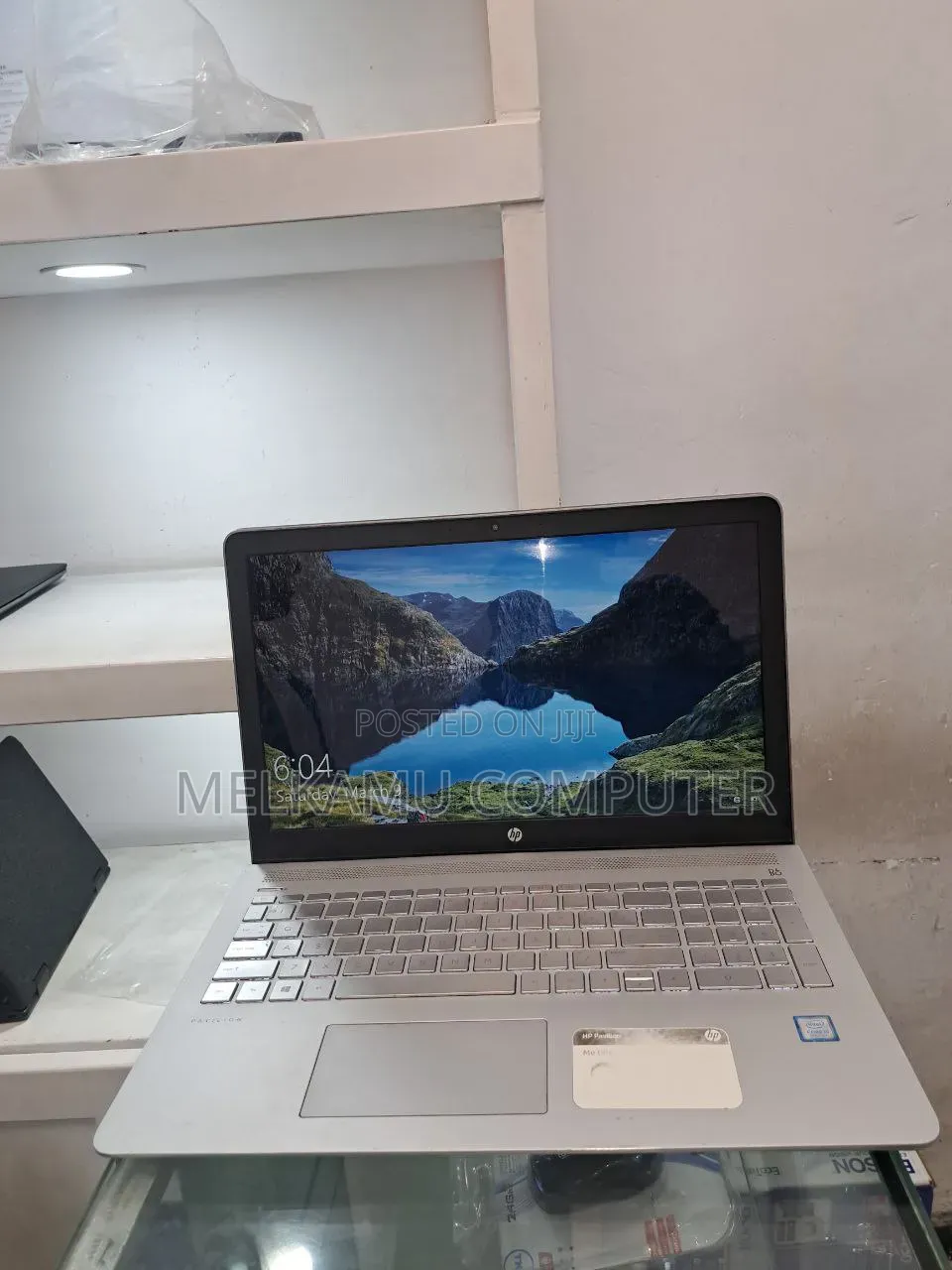 New Laptop HP Pavilion 15 12GB Intel Core i5 SSD 256GB