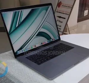 New Laptop Apple MacBook Pro 2017 16GB Intel Core i7 SSD 512GB