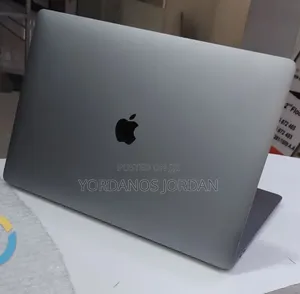 New Laptop Apple MacBook Pro 2017 16GB Intel Core i7 SSD 512GB