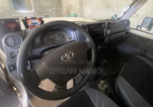 Toyota Land Cruiser 2016 White