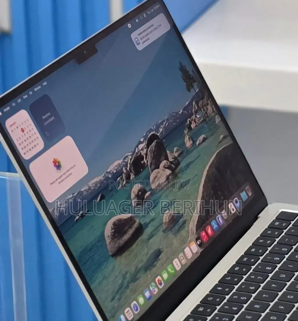 New Laptop Apple MacBook Air 2025 M4 13-inch 16GB Apple M4 SSD 256GB