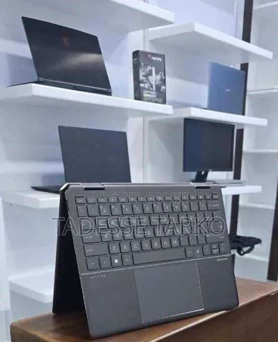New Laptop HP Spectre 16GB Intel Core i7 SSD 1T