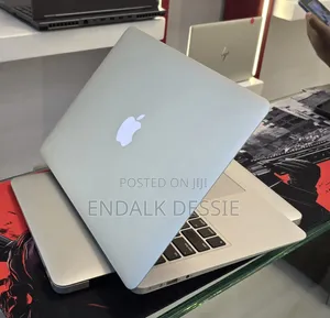 New Laptop Apple MacBook Air 2017 8GB Intel Core i5 SSD 128GB