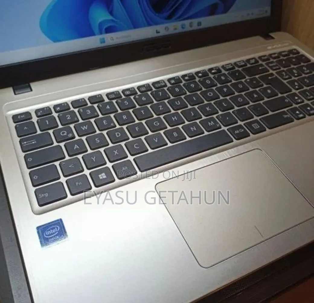 New Laptop Asus X540LA 4GB Intel Celeron HDD 1T