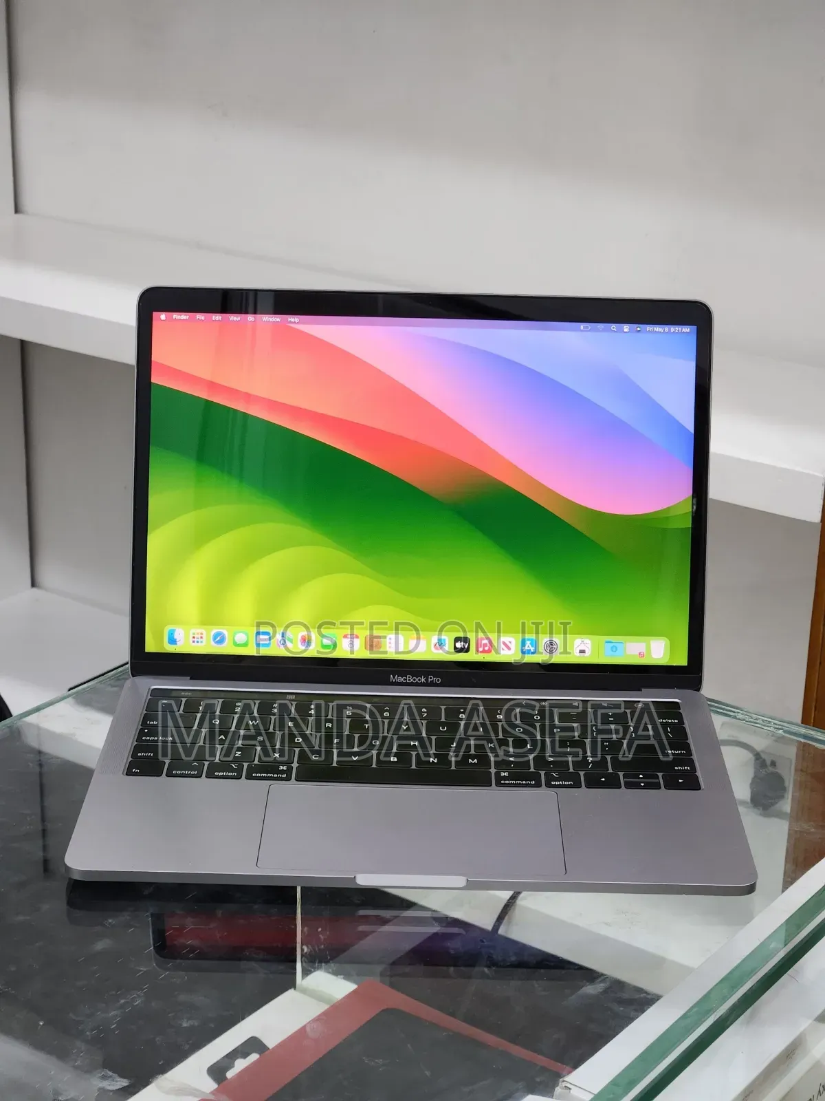 New Laptop Apple MacBook Pro 2019 16GB Intel Core i7 SSD 256GB