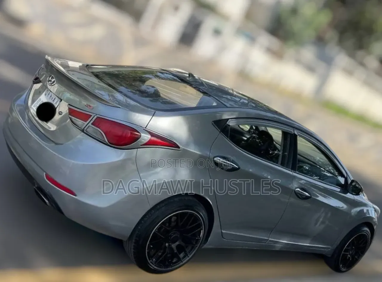 Hyundai Avante 2015 Silver