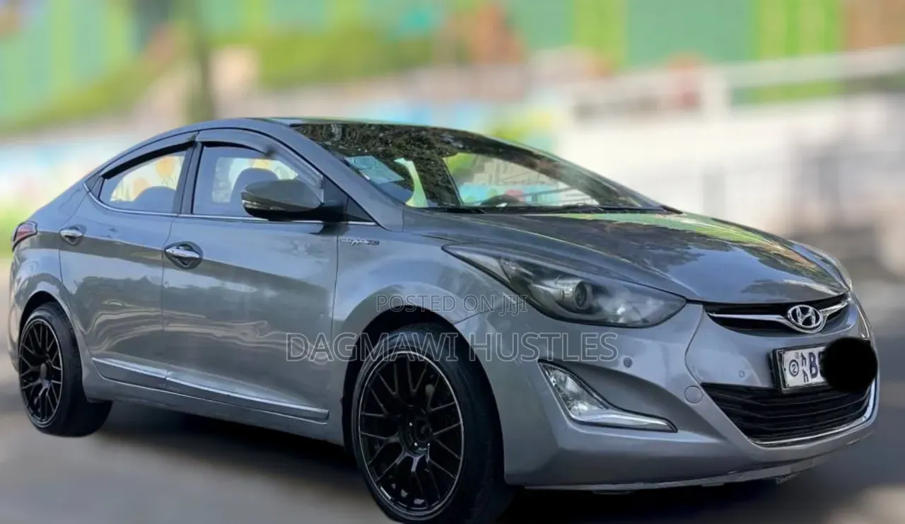 Hyundai Avante 2015 Silver