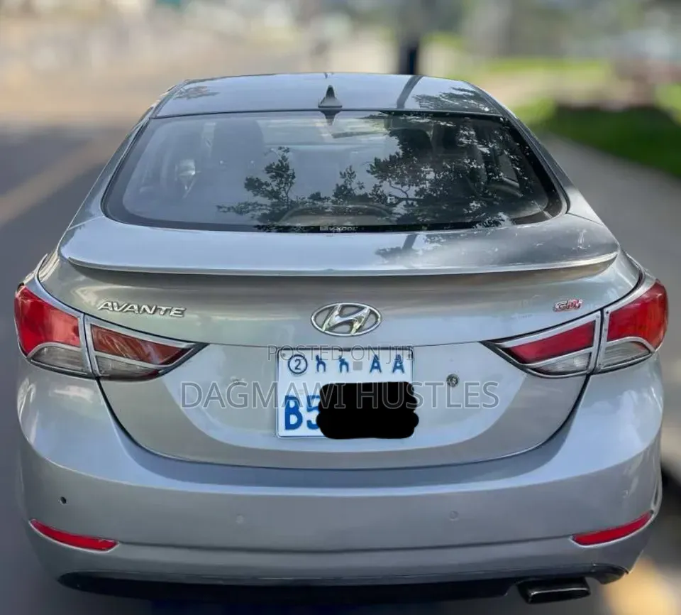 Hyundai Avante 2015 Silver