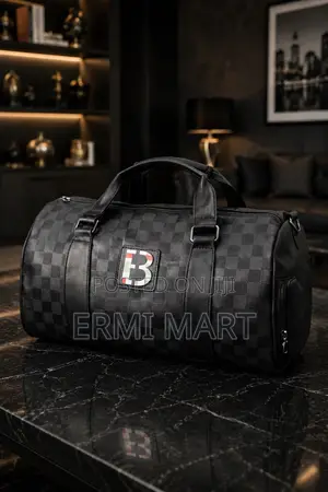 Black Checkered Gym Duffel Bag – Stylish Durable