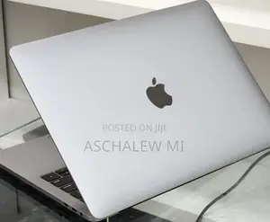 New Laptop Apple MacBook Pro 2019 16GB Intel Core i7 SSD 256GB