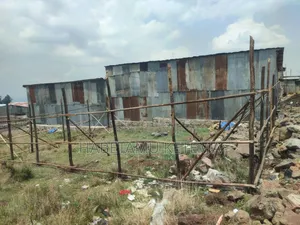 90ካሬ ቦታ(መሬት)