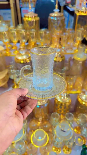 Luxurious Tea Cup Glassware With Golden 6 Pc የሻይ ብርጭቆ ሴት