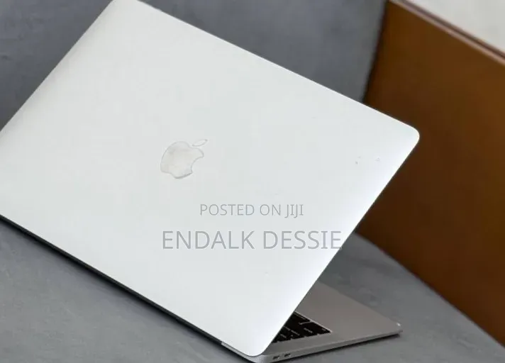 New Laptop Apple MacBook Air 2019 8GB Intel Core i5 SSD 128GB