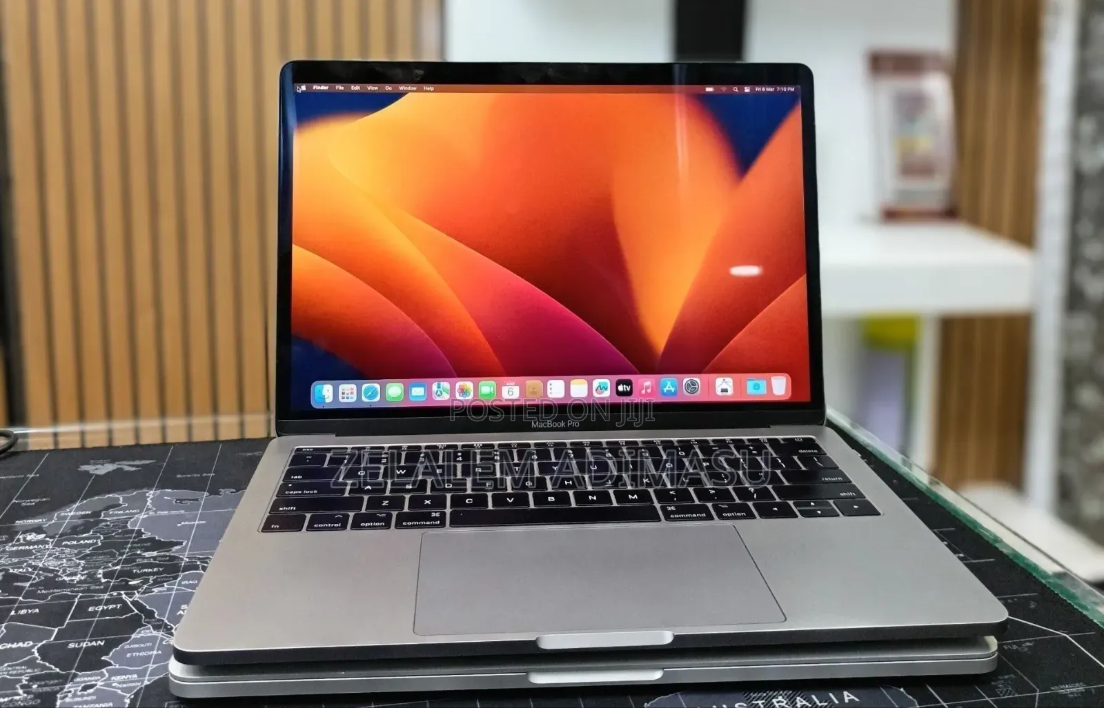 New Laptop Apple MacBook Pro 2017 16GB Intel Core i5 SSD 256GB