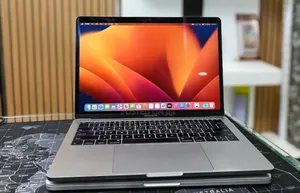 New Laptop Apple MacBook Pro 2017 16GB Intel Core i5 SSD 256GB