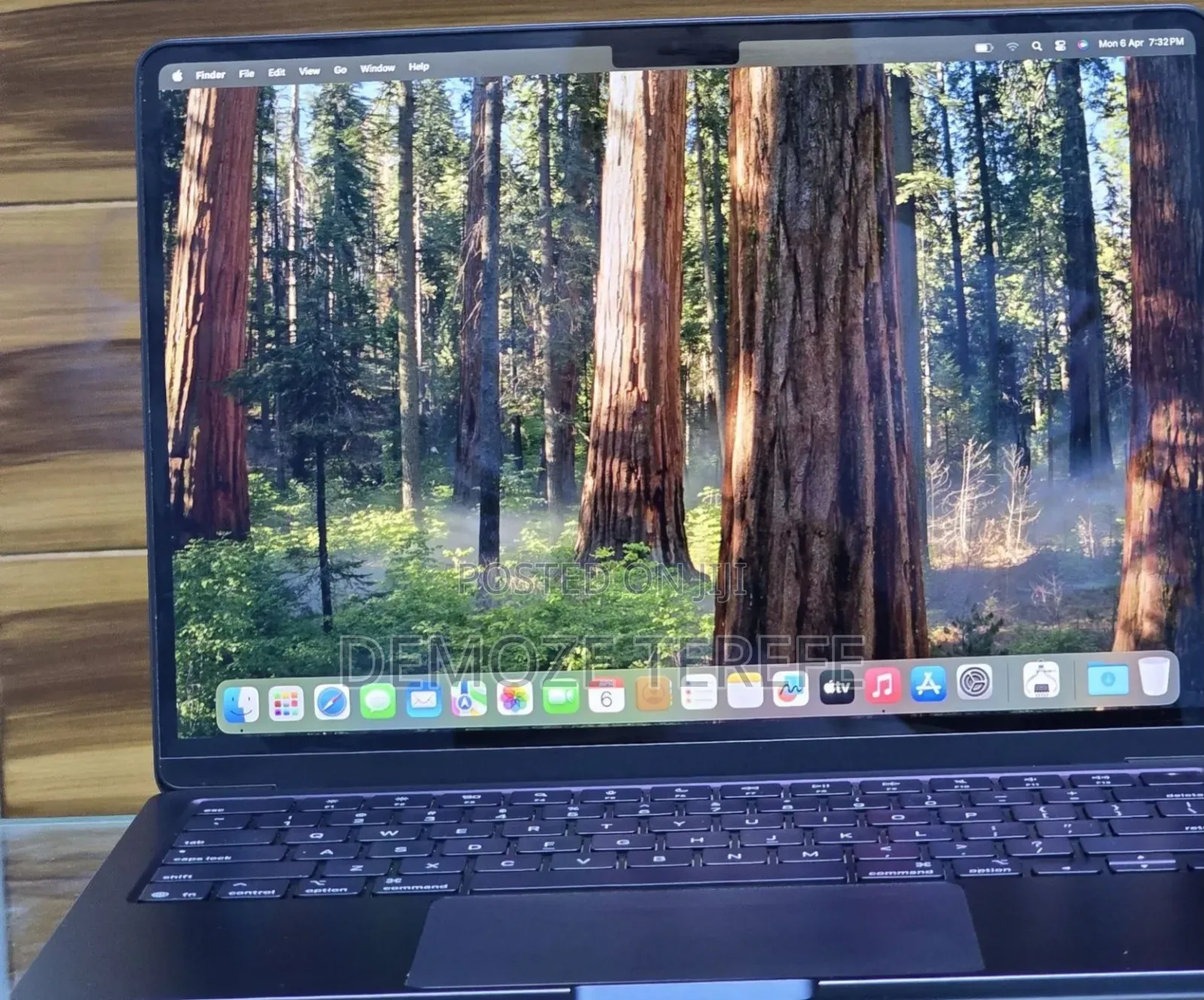 New Laptop Apple MacBook Air 2025 M4 13-inch 16GB Apple M4 SSD 256GB