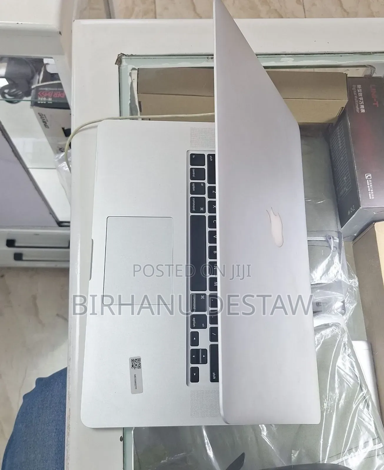 New Laptop Apple MacBook Pro 2015 16GB Intel Core i7 SSD 256GB