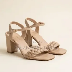 Women's Hill Shoes - የሴት ሂል ጫማ