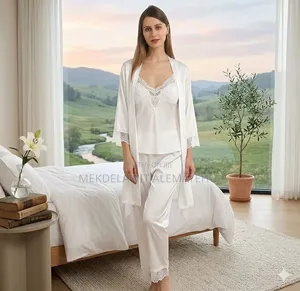 5pic Pyjama Colour White 5000 BRR ለማዘዝ at Mekdelawit76