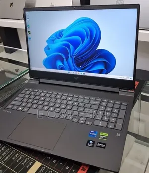 New Laptop HP 1GB Intel Core i7 SSD 1T