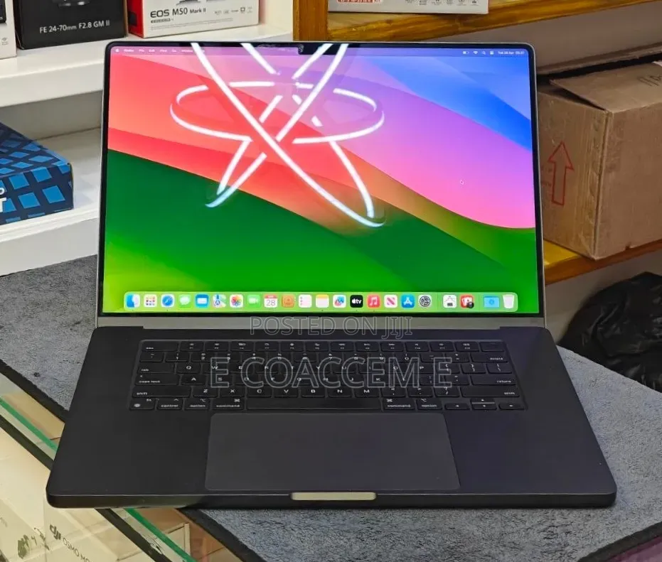 New Laptop Apple MacBook 36GB SSD 512GB