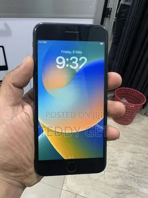 Apple iPhone 8 Plus 64 GB Black