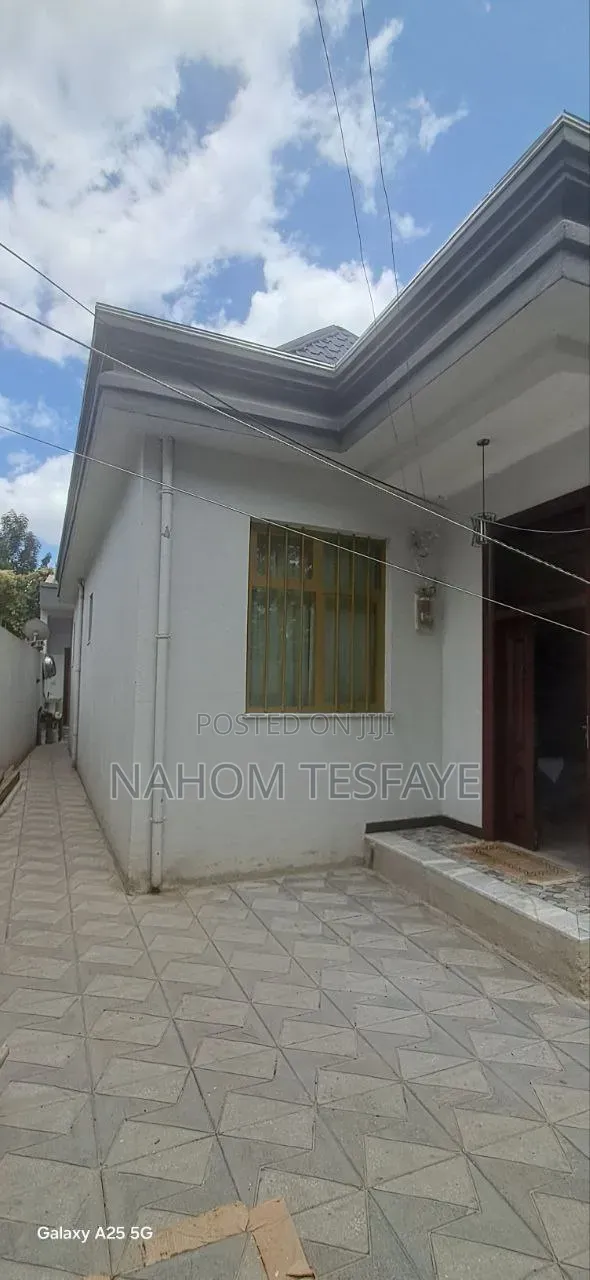 Furnished 2bdrm Villa in Villa, Yeka for sale