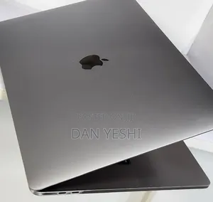 New Laptop Apple MacBook Pro 2018 32GB Intel Core i9 SSD 512GB