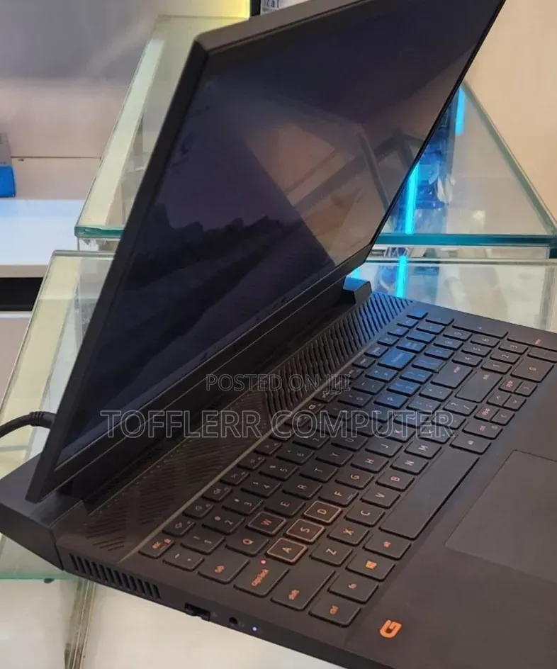New Laptop Dell G15 5511 16GB Intel Core i7 SSD 512GB