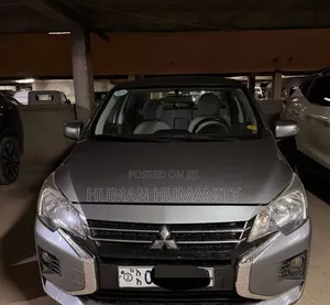 Mitsubishi Attrage 2022 Silver